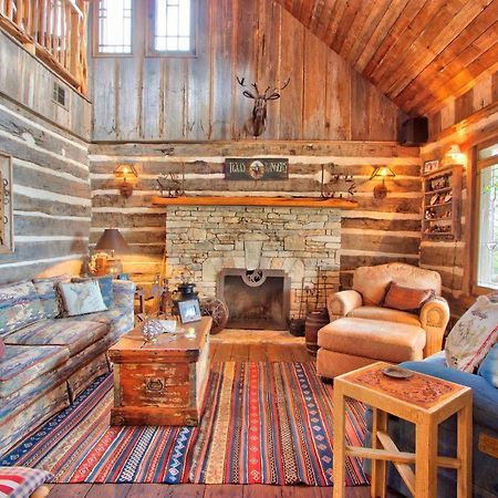 Log Cabin At Old Glory Ranch Βίλα Wimberley Εξωτερικό φωτογραφία