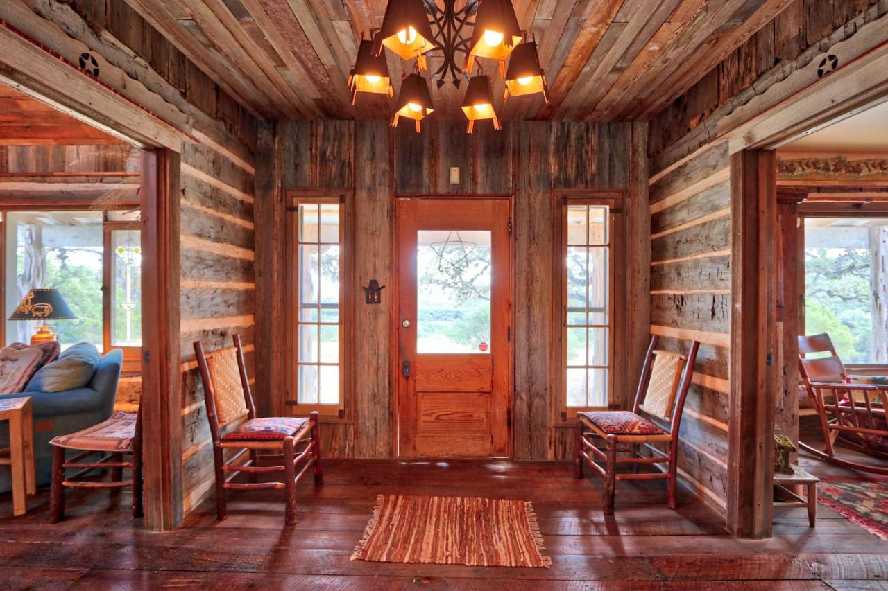 Log Cabin At Old Glory Ranch Βίλα Wimberley Εξωτερικό φωτογραφία