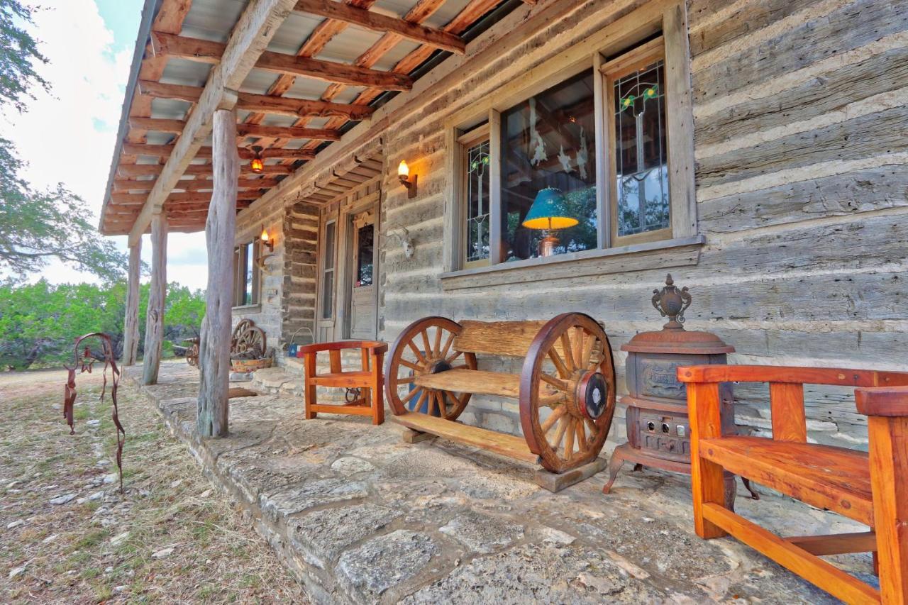 Log Cabin At Old Glory Ranch Βίλα Wimberley Εξωτερικό φωτογραφία